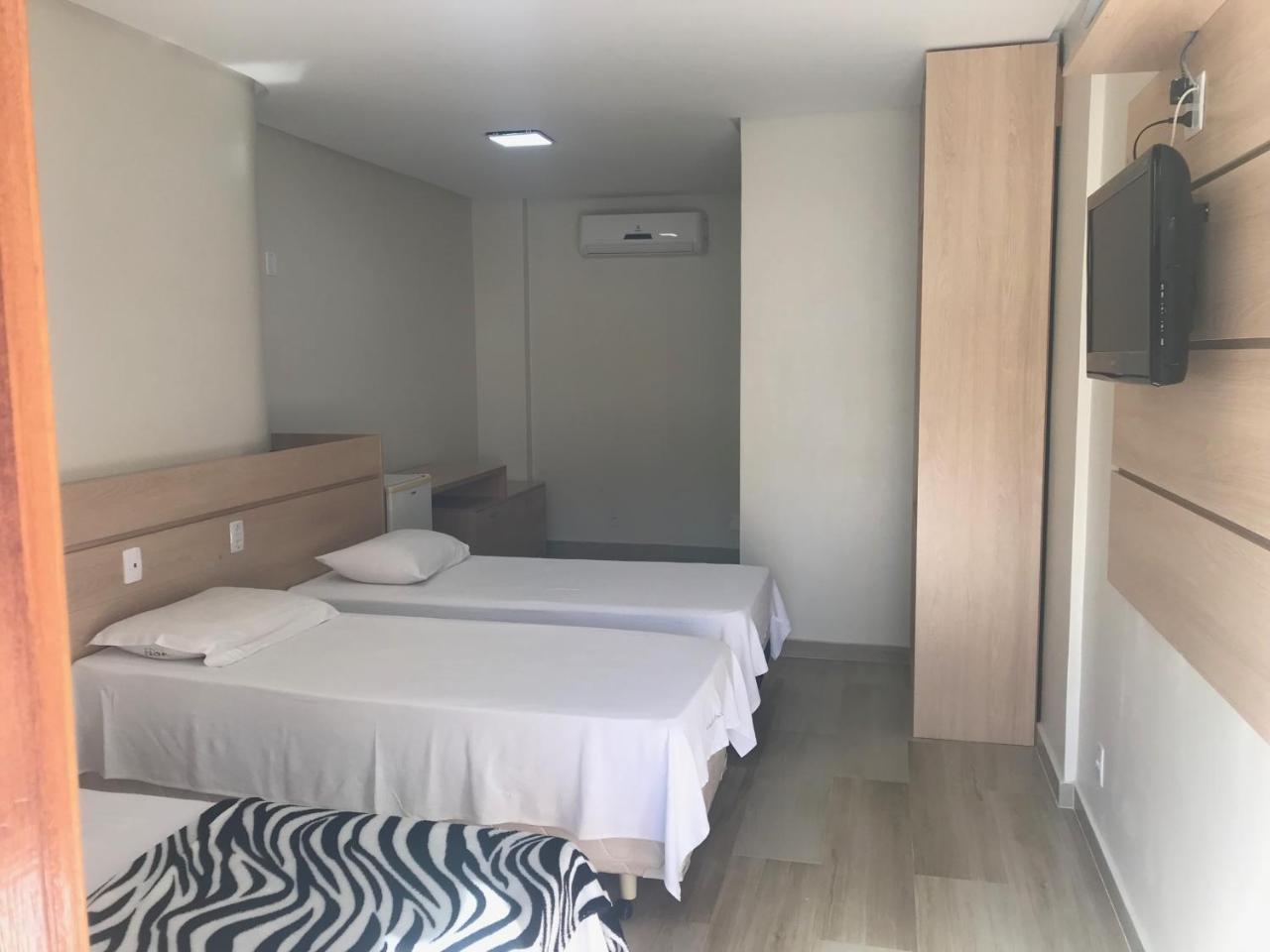 Vitória 3*